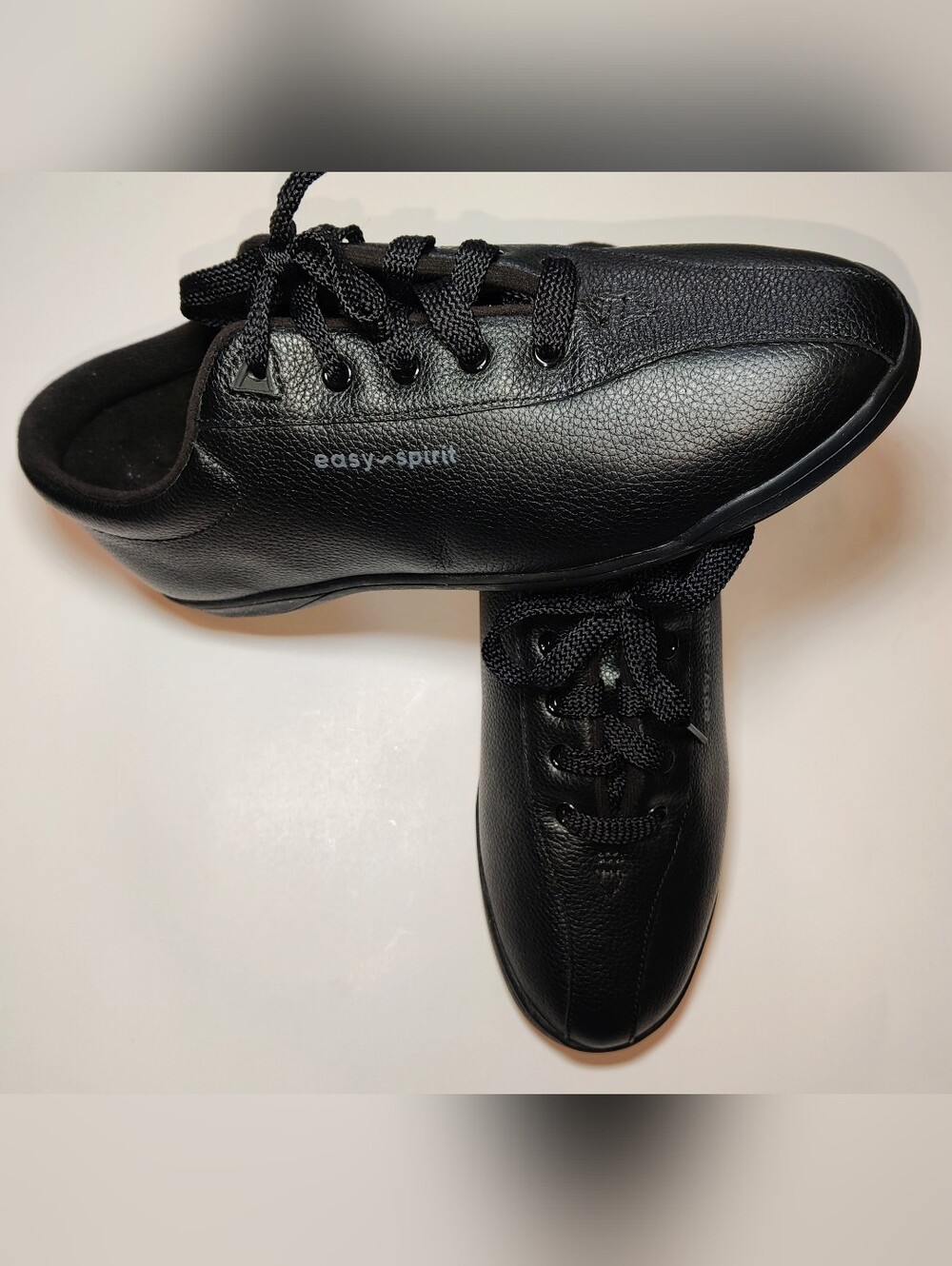 Easy Spirit AP1 Womens 10 M Black Leather Walking Shoes Lace Up Comfort Sneakers